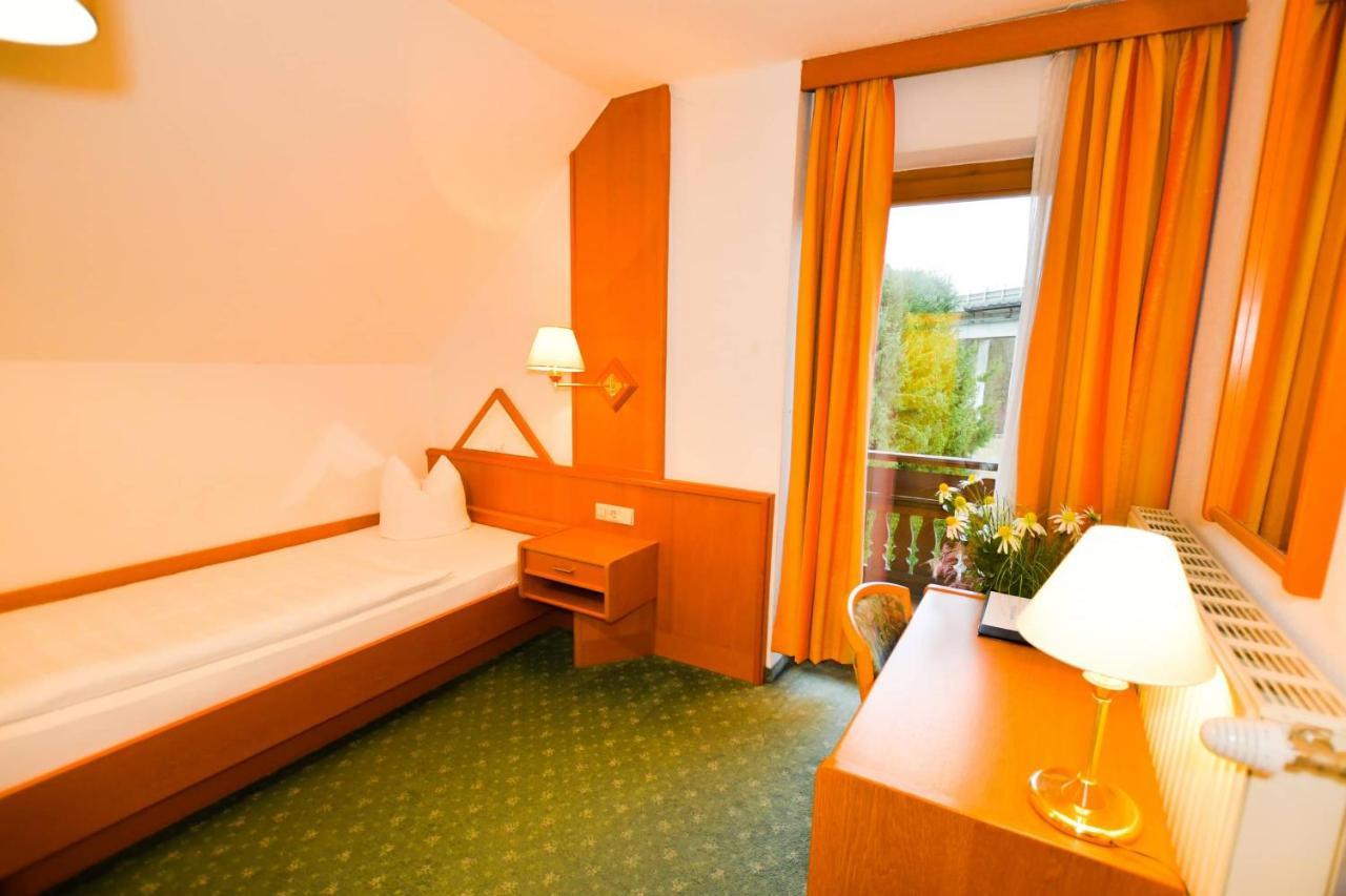 Hotel Jerolitsch Krumpendorf ภายนอก รูปภาพ