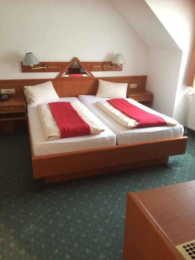 Hotel Jerolitsch Krumpendorf ภายนอก รูปภาพ