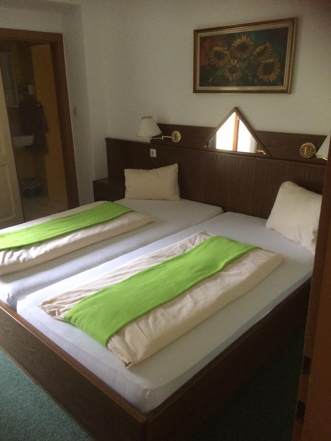 Hotel Jerolitsch Krumpendorf ภายนอก รูปภาพ