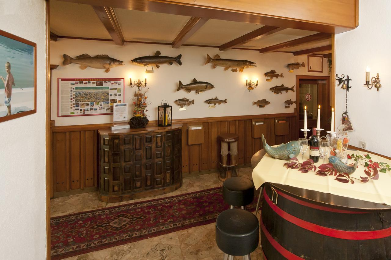 Hotel Jerolitsch Krumpendorf ภายนอก รูปภาพ